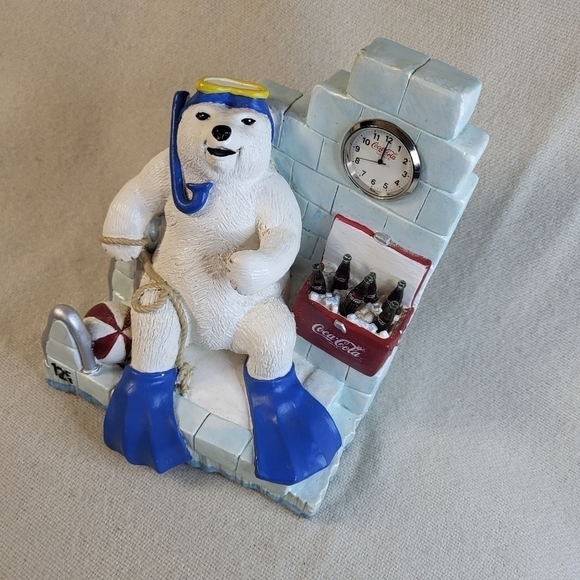 Coca-cola Polar Bear Swimming in Pool with Clock - Picture 2 of 14